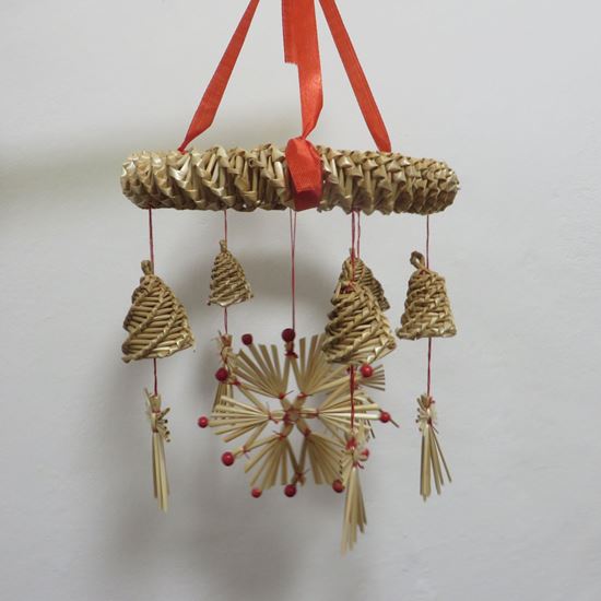 Obrázok z Slamená závesná dekorácia / venček 